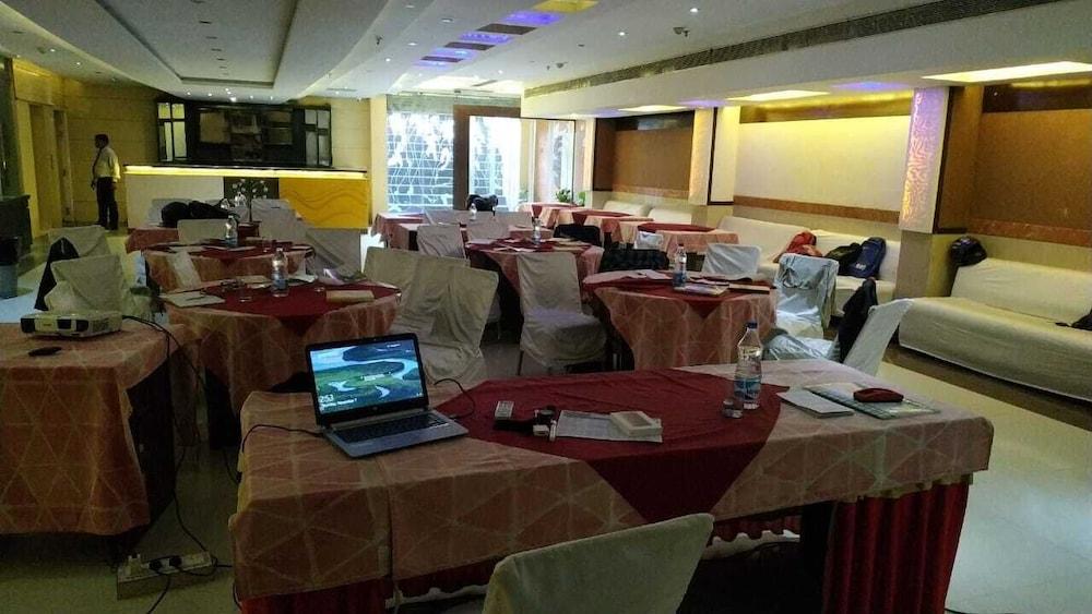 Taj Inn Hotel Agra  Eksteriør billede