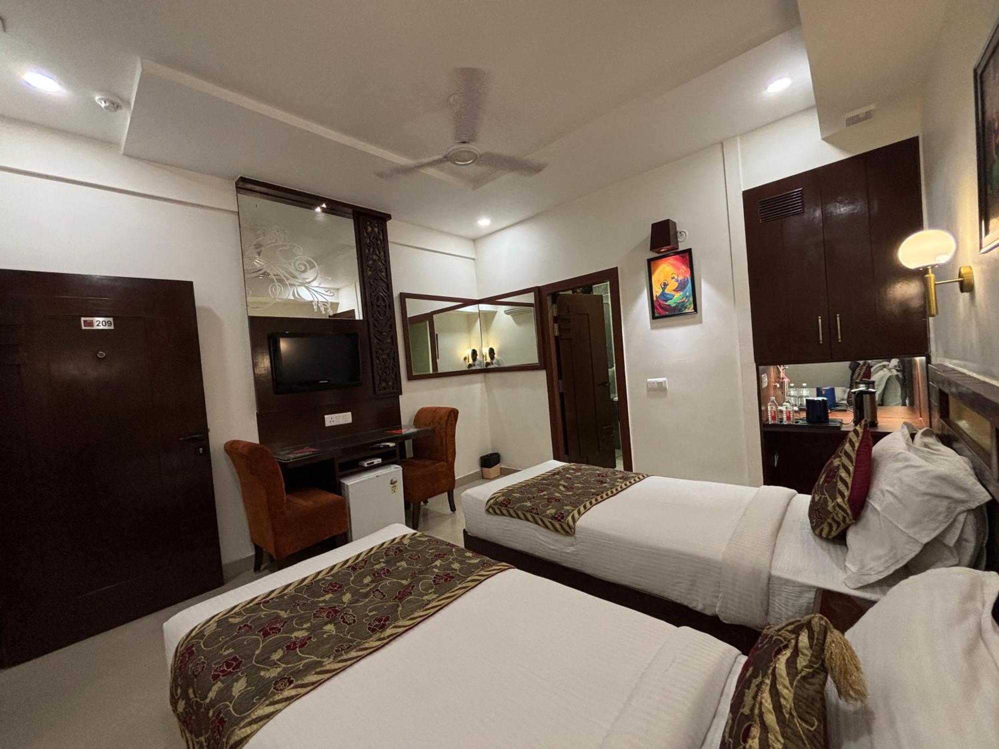 Taj Inn Hotel Agra  Eksteriør billede