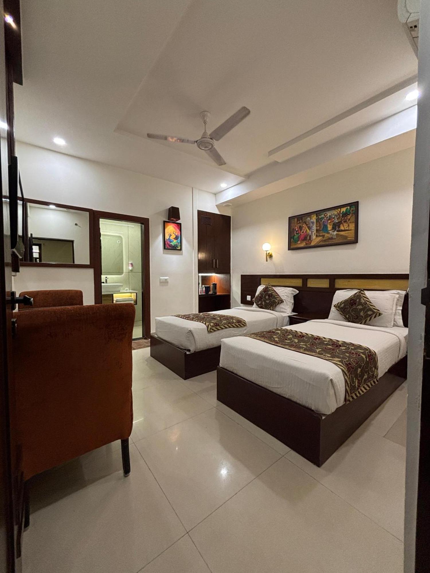 Taj Inn Hotel Agra  Eksteriør billede