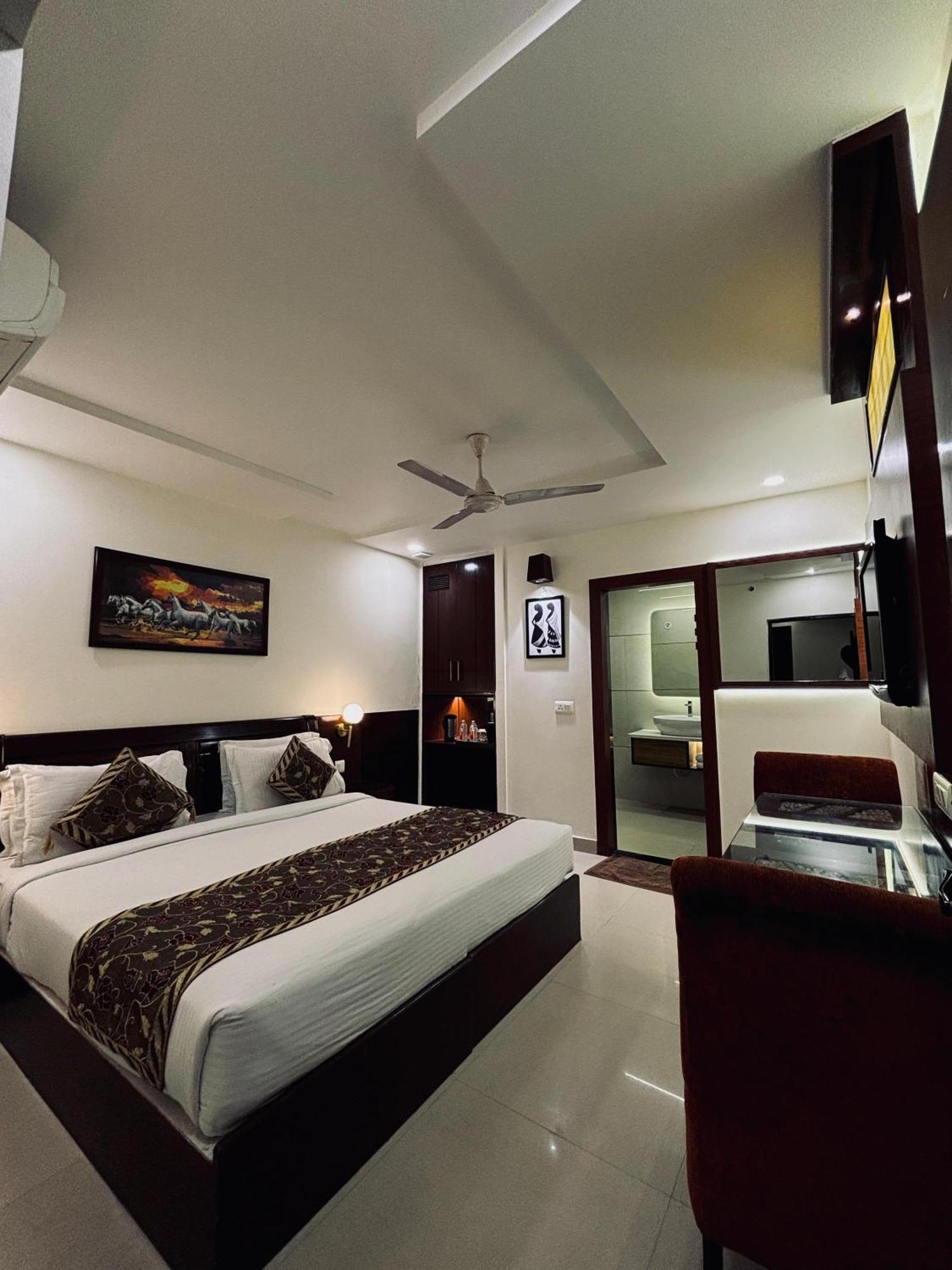 Taj Inn Hotel Agra  Eksteriør billede